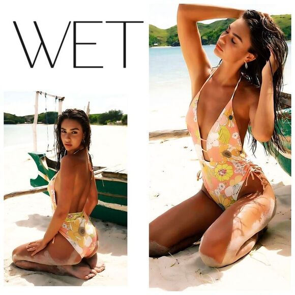New. WET L.A. plunge floral swimsuit. X-Small. Retails $178 - Picture 1 of 12